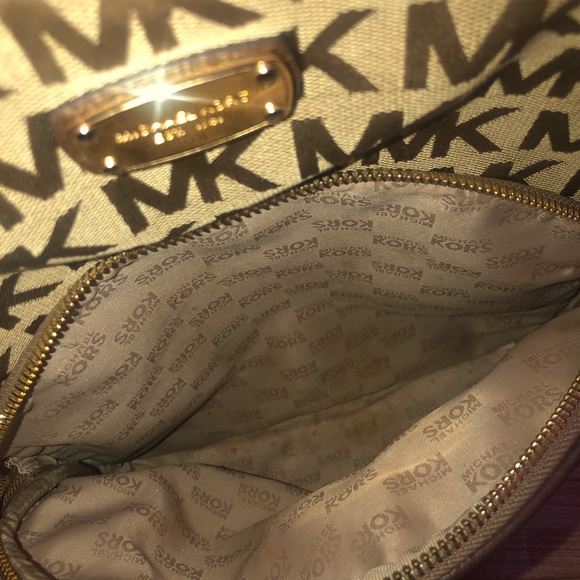 Michael Kors Book Bag - Picture 8 of 8